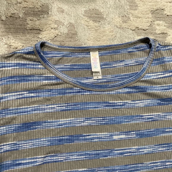 LuLaRoe Womens M EUC Gray/blue Striped 1/2 Sleeves Knee Length Scoop Neck EUC - Picture 2 of 4